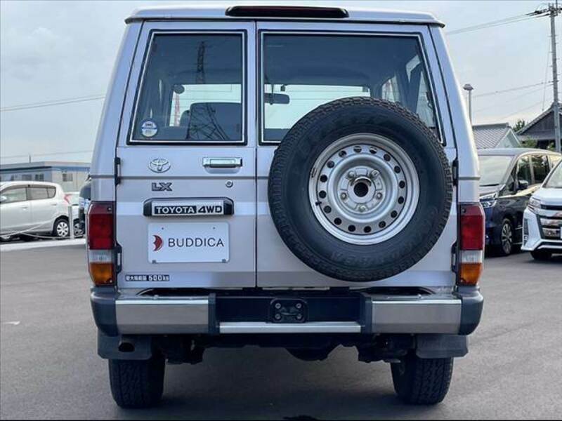 LAND CRUISER
