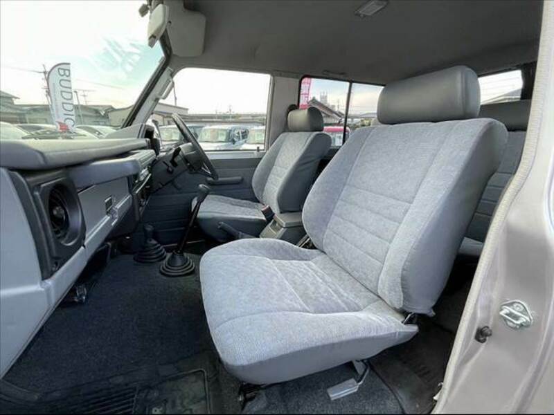 LAND CRUISER