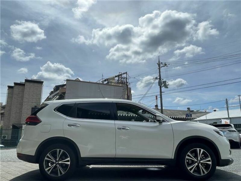 X-TRAIL-4