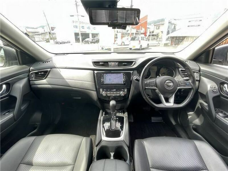 X-TRAIL-19