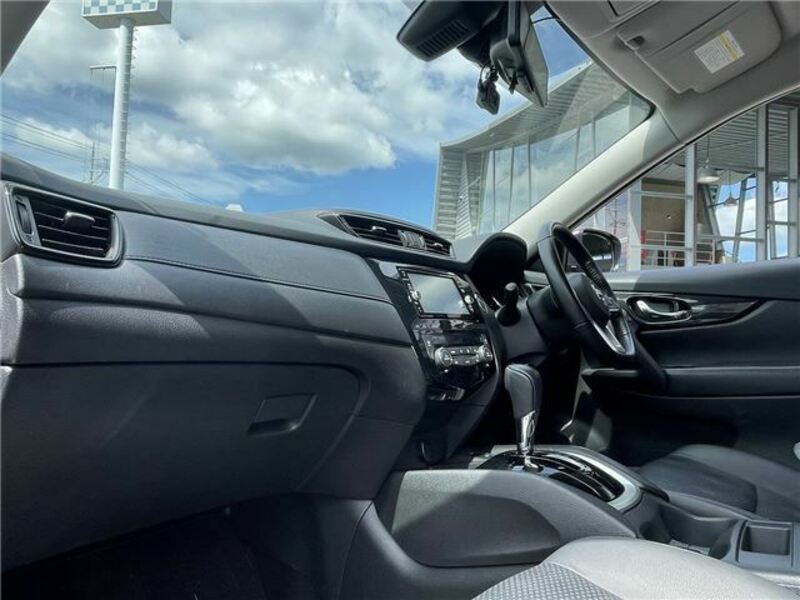 X-TRAIL-25