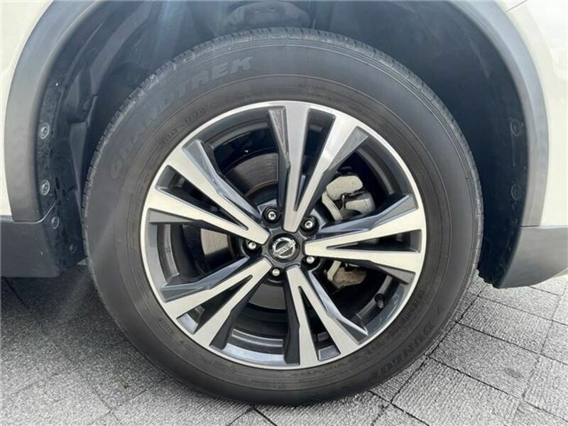 X-TRAIL-32
