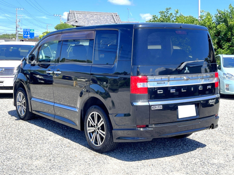 DELICA D5