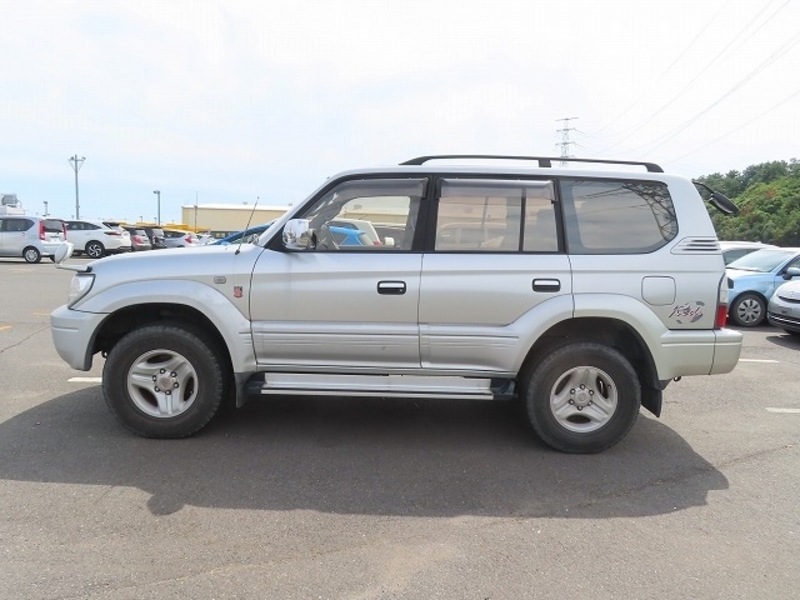 LAND CRUISER PRADO-7