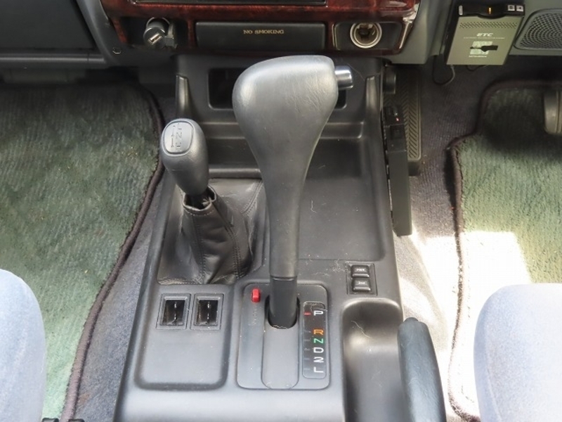 LAND CRUISER PRADO-18