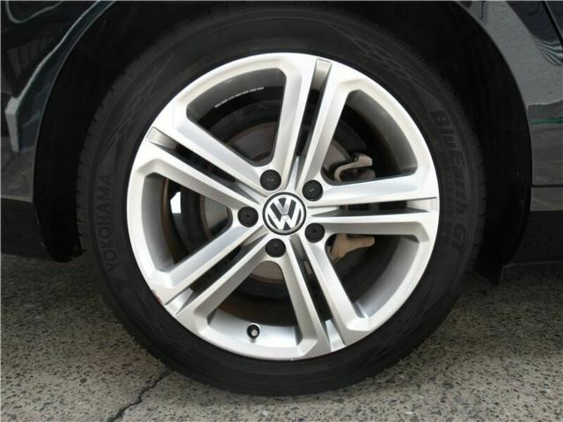 PASSAT VARIANT
