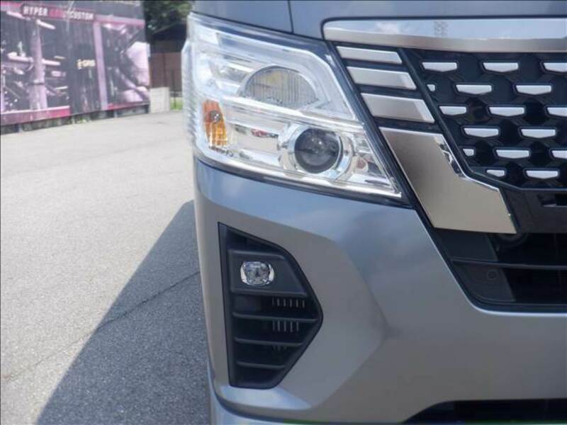CARAVAN VAN