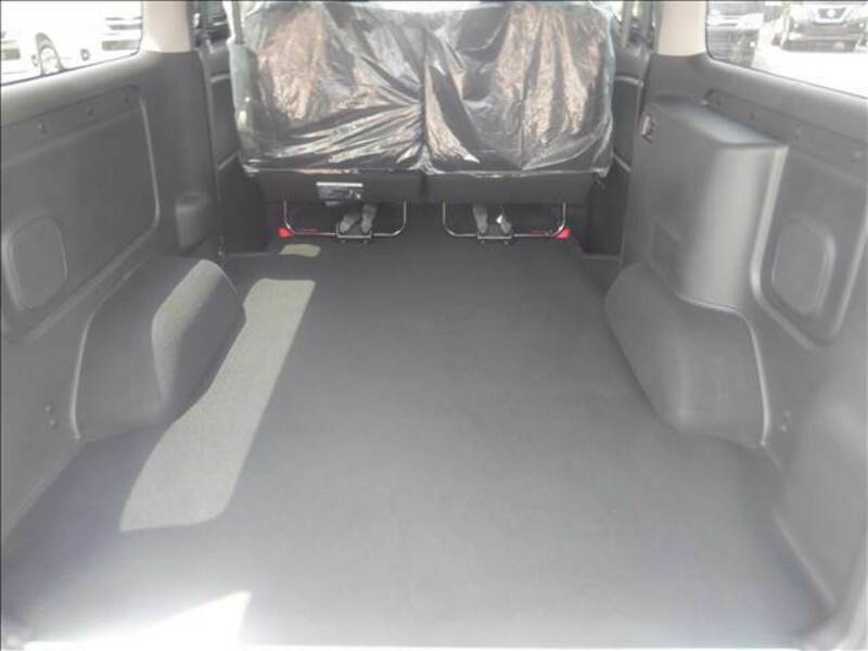 CARAVAN VAN