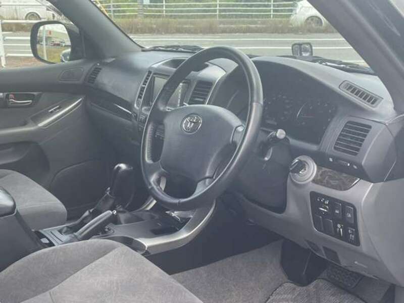 LAND CRUISER PRADO-13