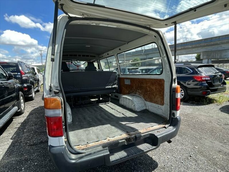 HIACE VAN
