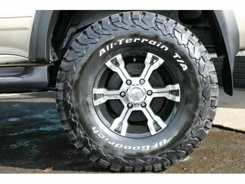HILUX SURF