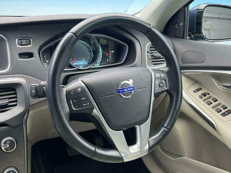 V40