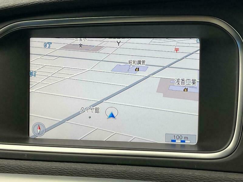 V40