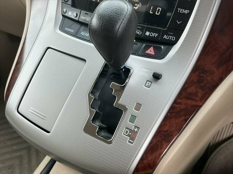 ALPHARD-26