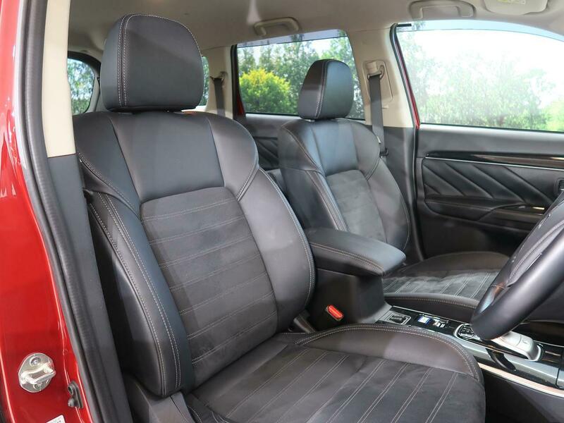 OUTLANDER PHEV