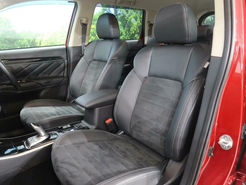 OUTLANDER PHEV