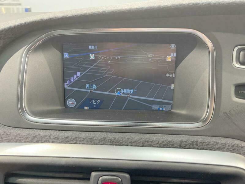 V40