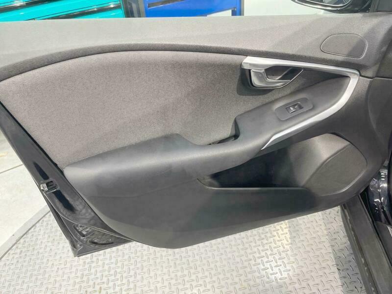 V40