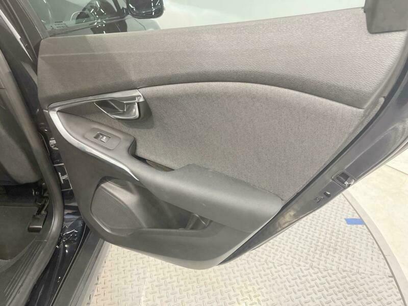 V40