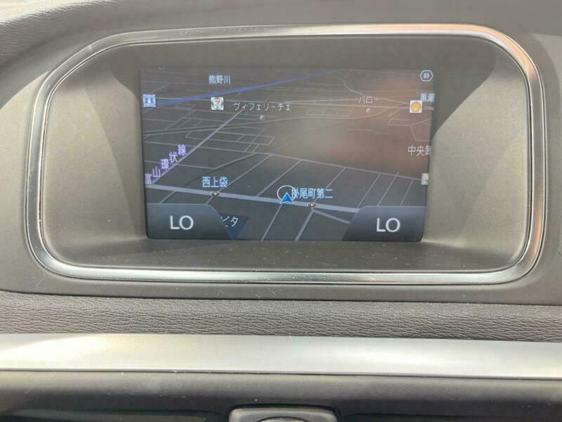V40