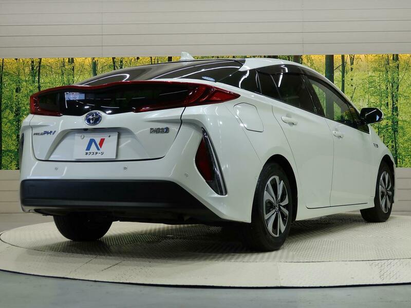 PRIUS PHV-31