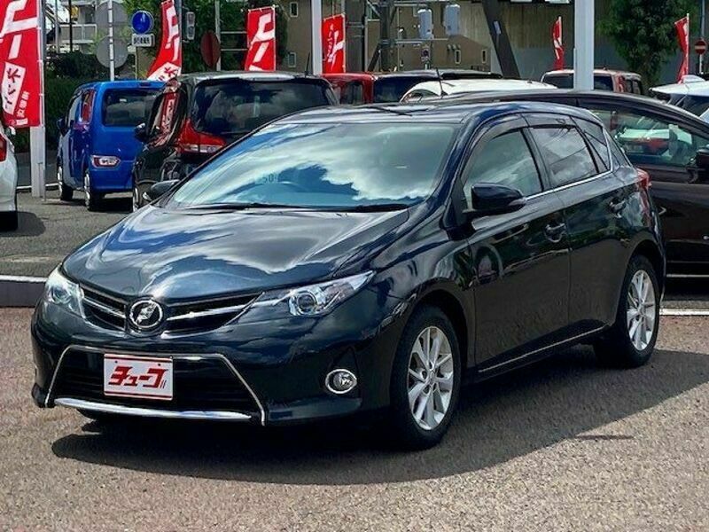 TOYOTA　AURIS