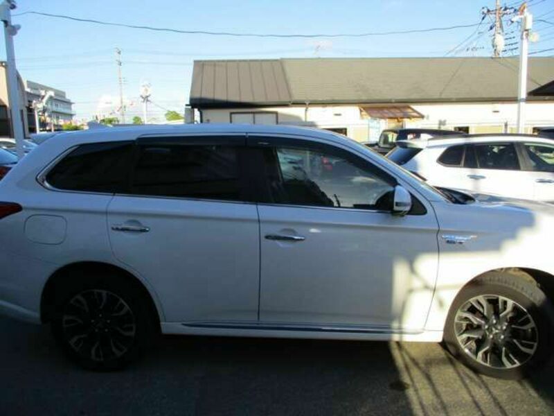 OUTLANDER PHEV