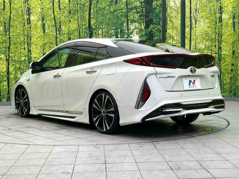 PRIUS PHV