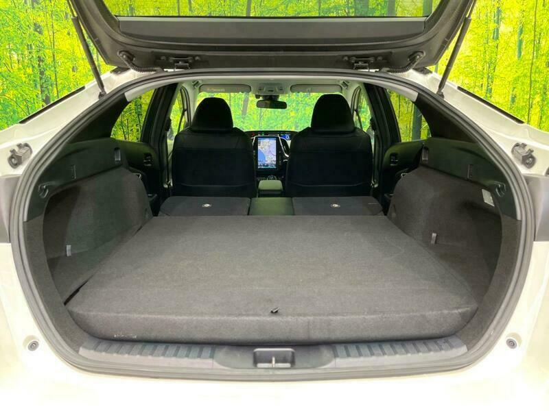PRIUS PHV