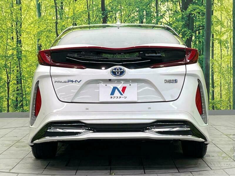 PRIUS PHV