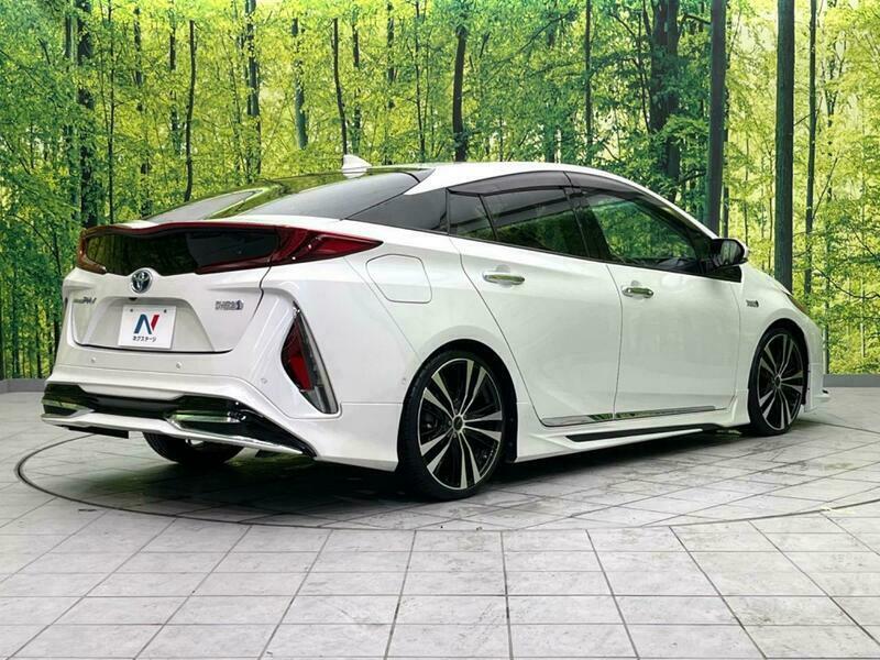 PRIUS PHV