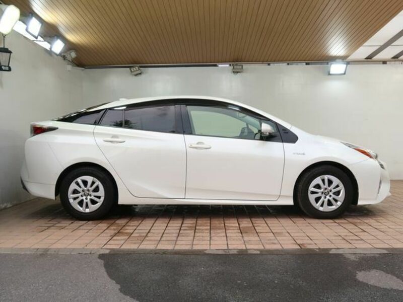 PRIUS-6