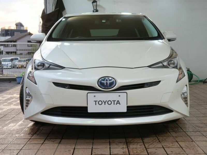PRIUS-8
