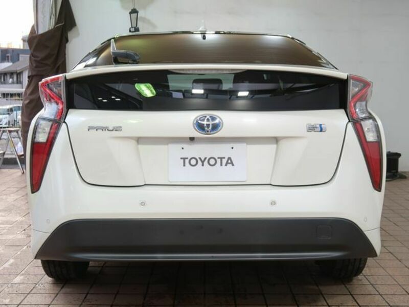 PRIUS-9