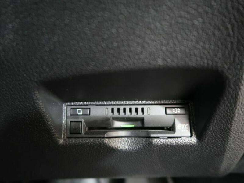 PRIUS-12