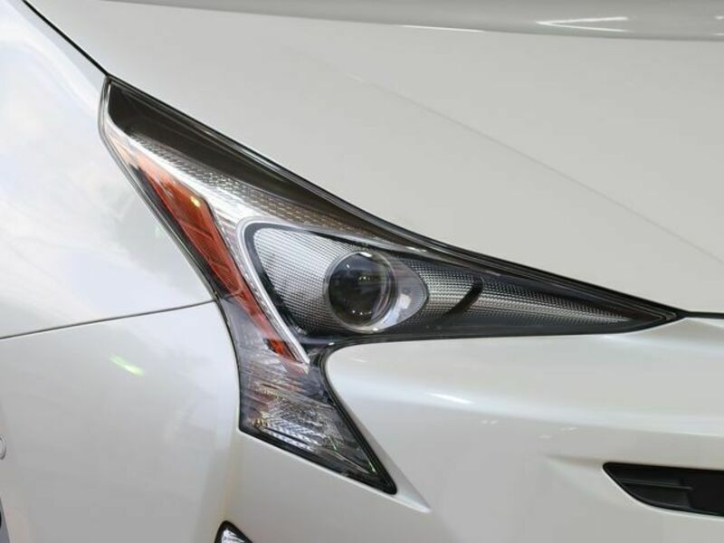 PRIUS-18