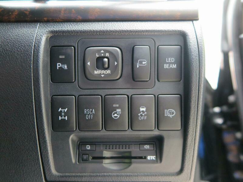 LAND CRUISER