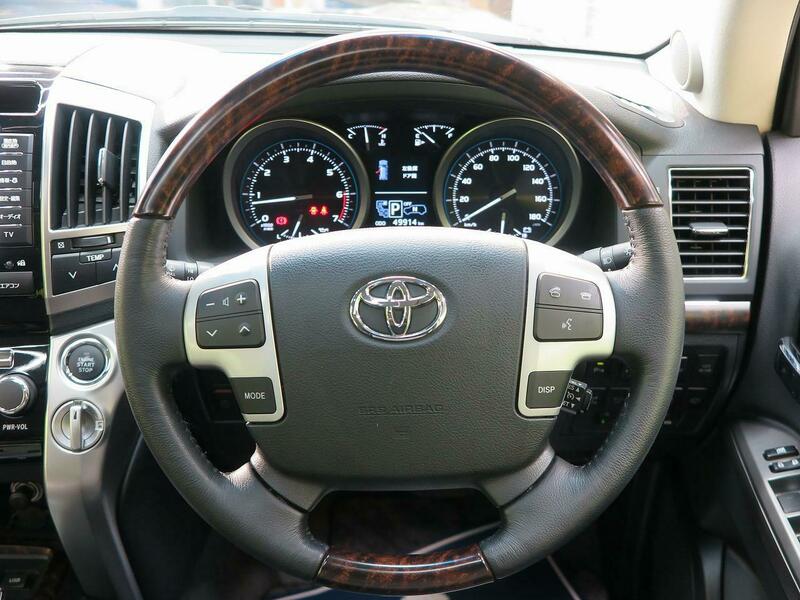 LAND CRUISER