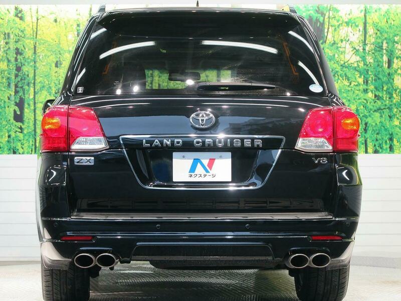 LAND CRUISER