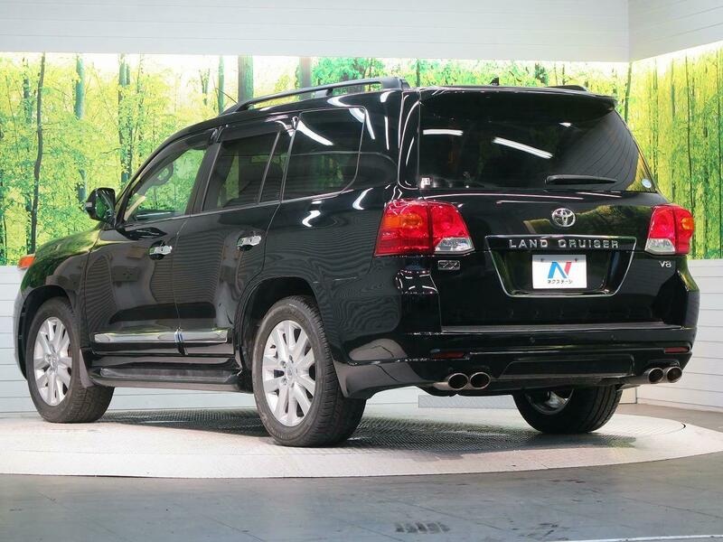 LAND CRUISER
