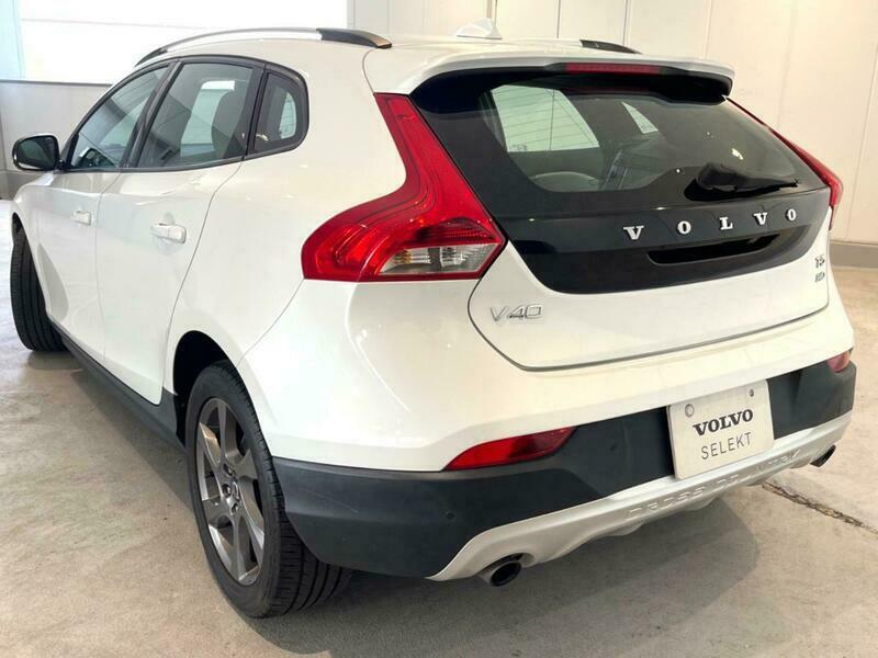 V40