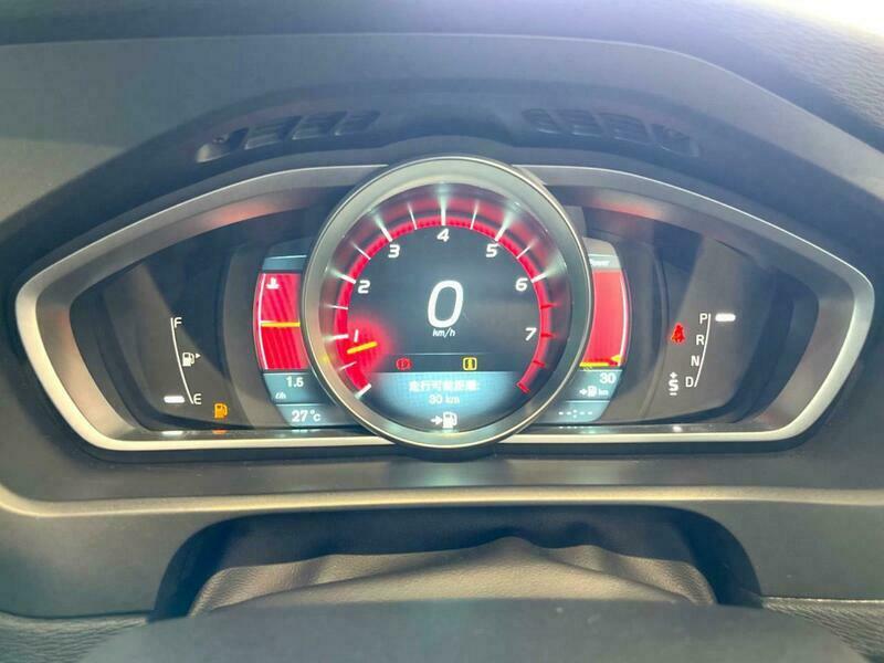 V40