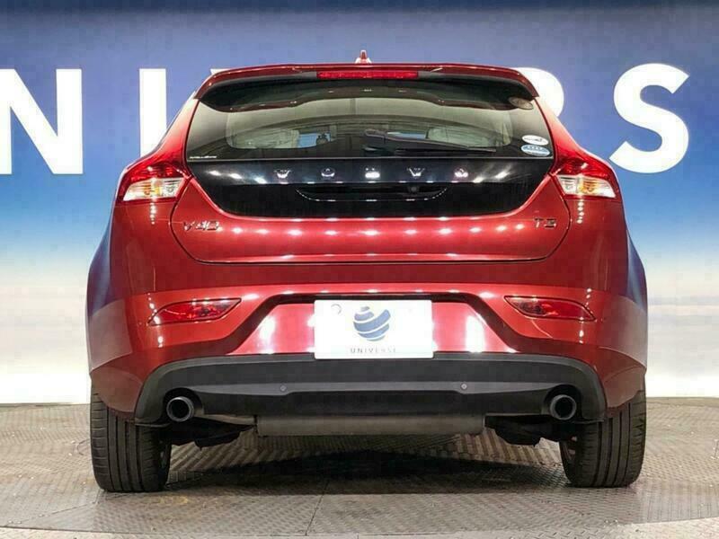 V40