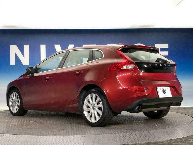 V40