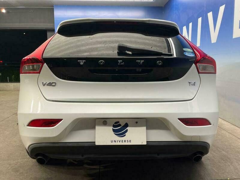 V40