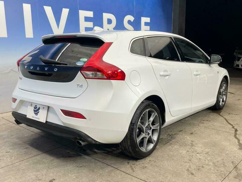 V40