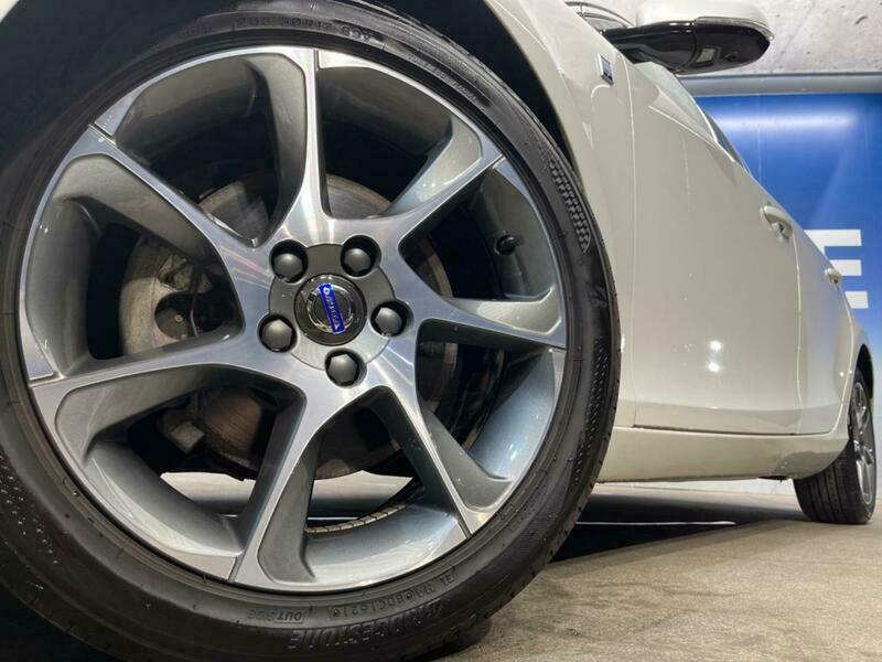 V40