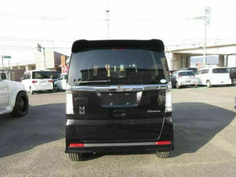 N BOX CUSTOM