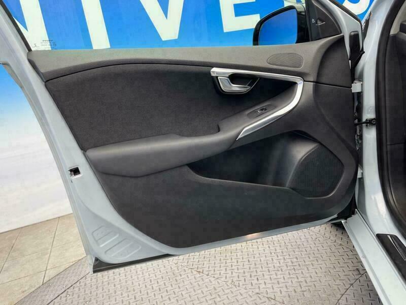 V40