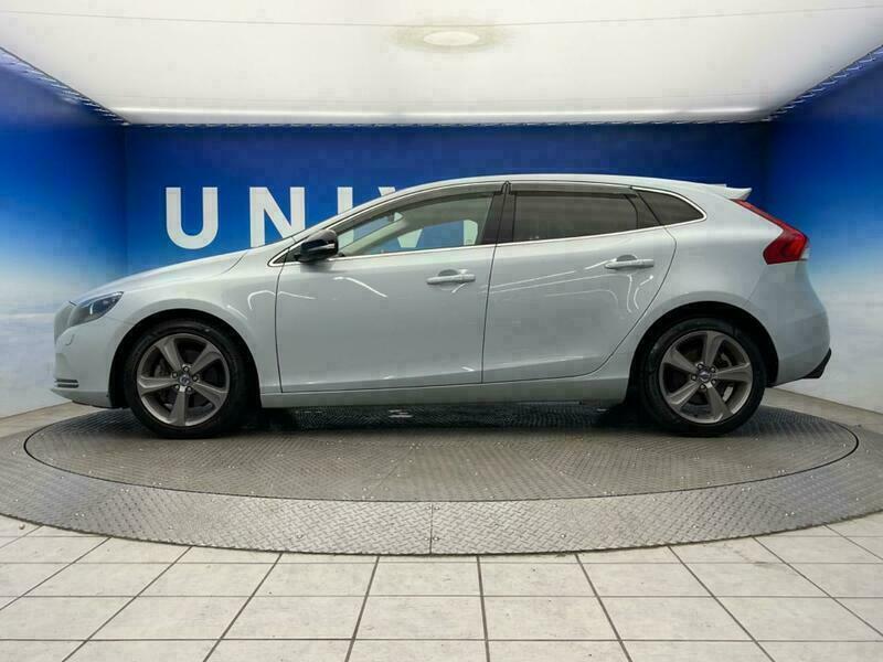 V40